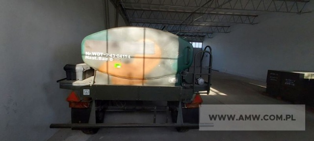 Cysterna paliwowa 4M3 na przyczepie D-46A CP-4 